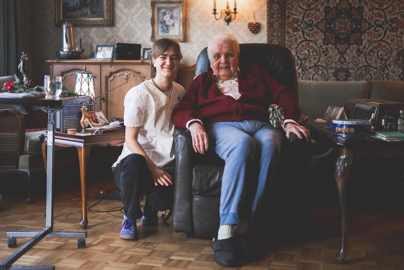 Freiburger Pflegeservice Pflege mit Herz – Bild 2