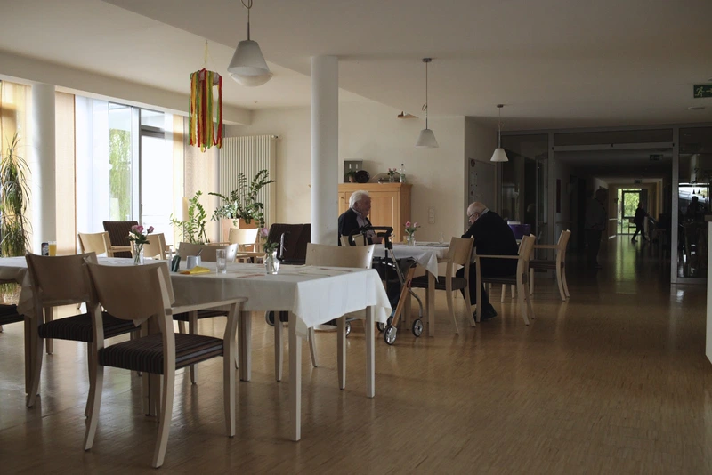 Ambulanter Pflegedienst Daheim – Bild 1