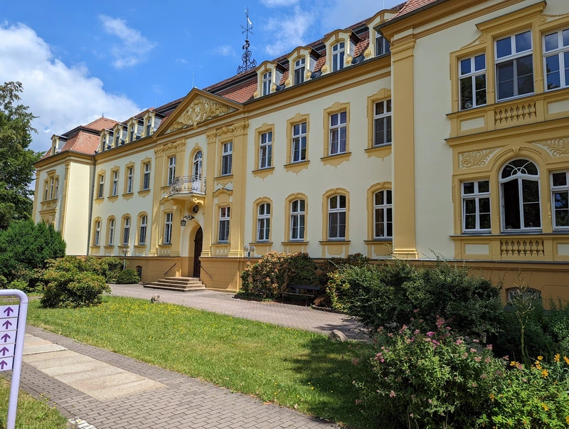 Altenpflegeheim "Abendfrieden" – Bild 1