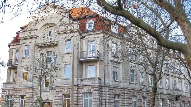 AZURIT Seniorenzentrum Palais-Balzac – Bild 1