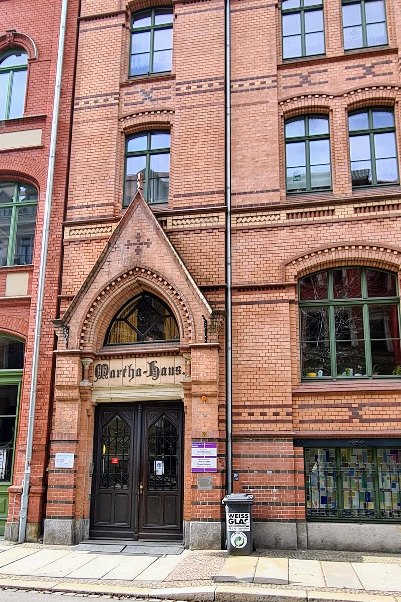 Pflegeheim "Marthahaus" – Bild 1