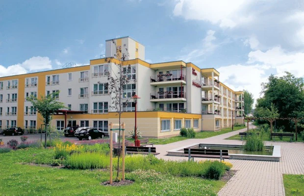 Städtisches Altenpflegeheim "Goldener Herbst" – Bild 1