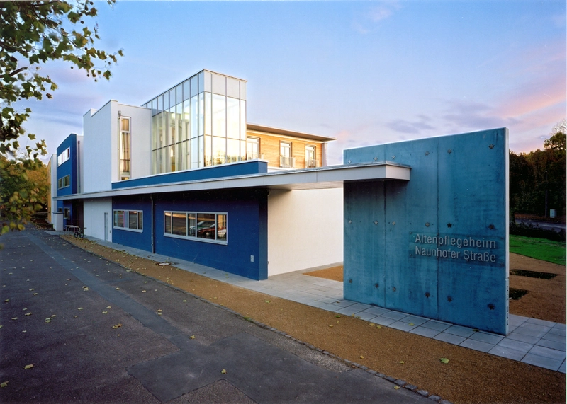 Städtisches Altenpflegeheim "Naunhofer Straße" – Bild 1