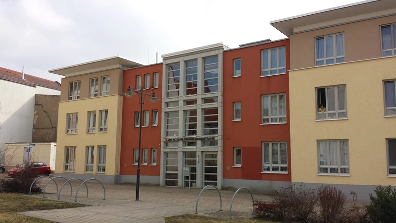 Seniorenheim "Schlosshof" GmbH – Bild 1