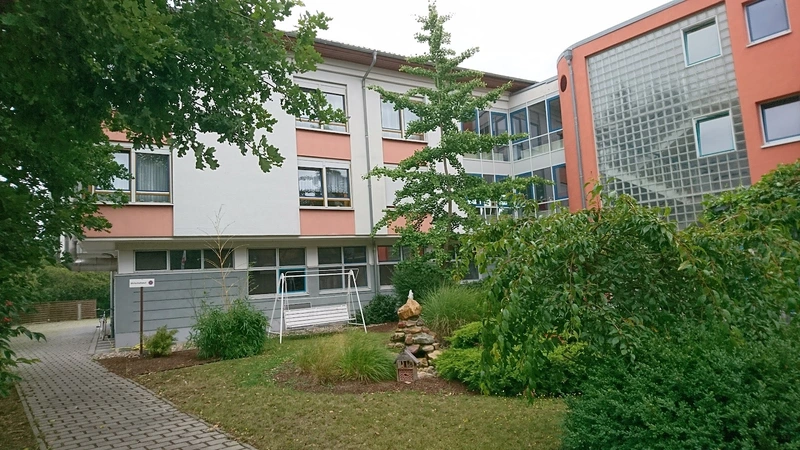 DRK Alten- und Pflegeheim "Drei Villen" – Bild 1