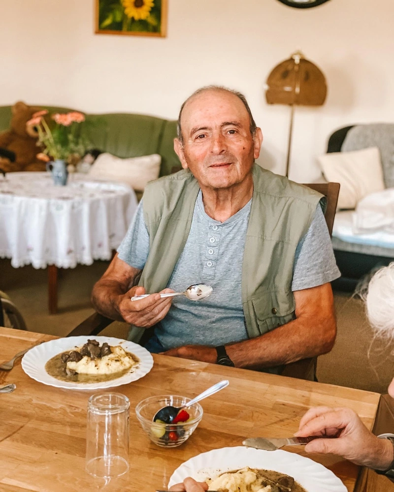 Helfende Hände – Bild 1