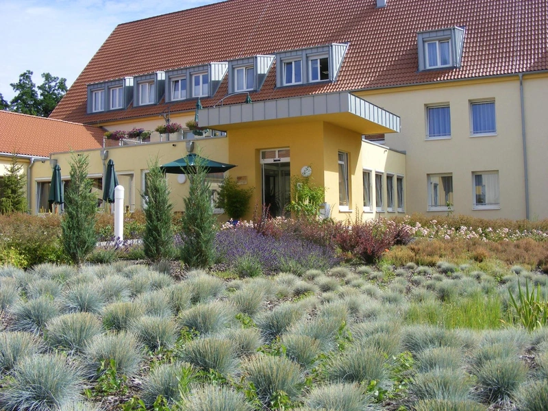 avendi Senioren Service Dessau GmbH Pflege & Wohnen WALDSIEDLUNG – Bild 1