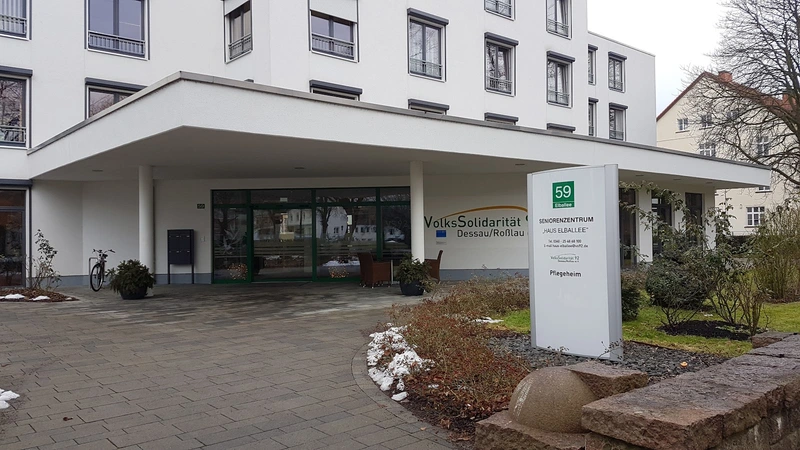 VolksSolidarität 92 Dessau/Roßlau e. V. "Haus Elballee" Pflegeheim – Bild 1