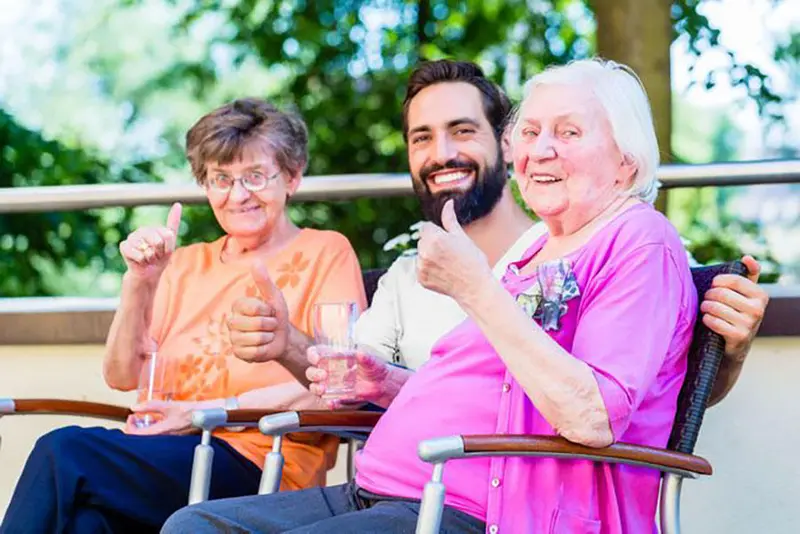 care & mehr GmbH Pflege & Services Tagespflege Eis – Bild 4