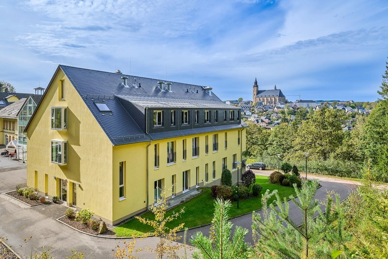 Altenpflegeheim "Gut Gleesberg" – Bild 1