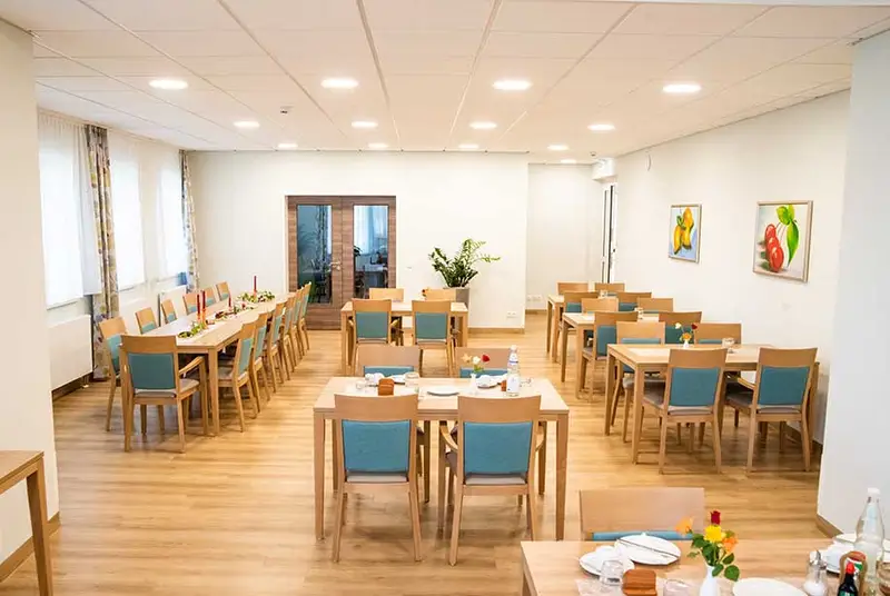 AZURIT Seniorenzentrum Alte Gleesbergschule – Bild 4