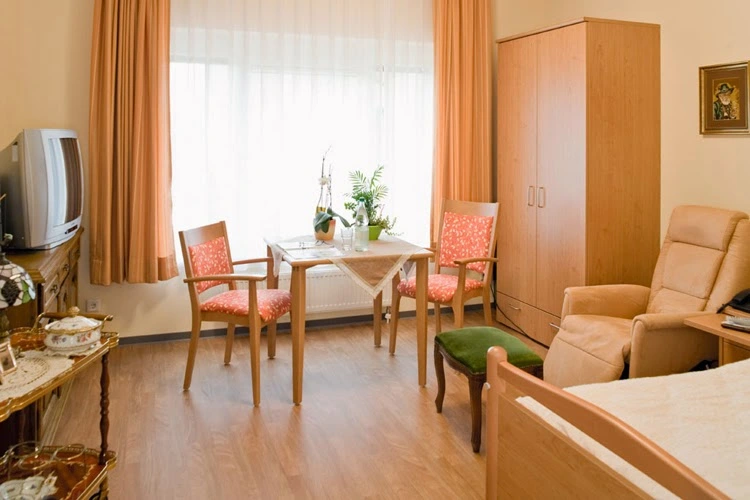 Kursana Domizil Meerane Haus Hirschgrund – Bild 2