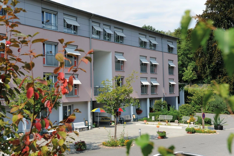 Senioren-Pflegeheim "Im Park" – Bild 1