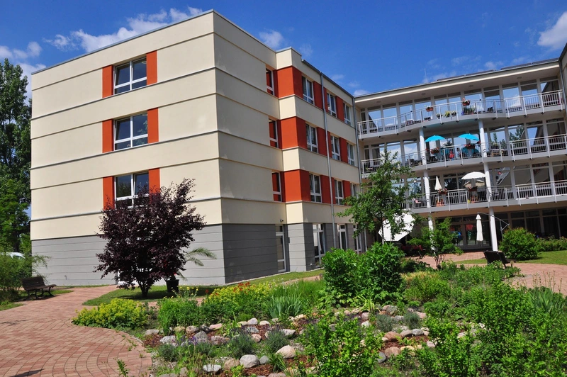Altenpflegeeinrichtung "Albert-Schweitzer-Haus" – Bild 1