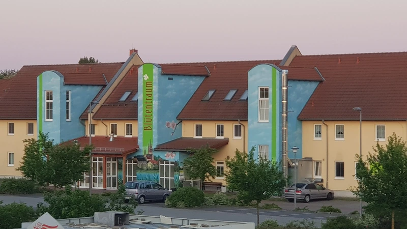 Arkadia Pflege Betriebsgesellschaft Haus Blütentraum – Bild 2