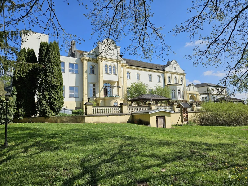 Psychiatrisches Pflegewohnheim "Schloss Matgendorf" – Bild 1