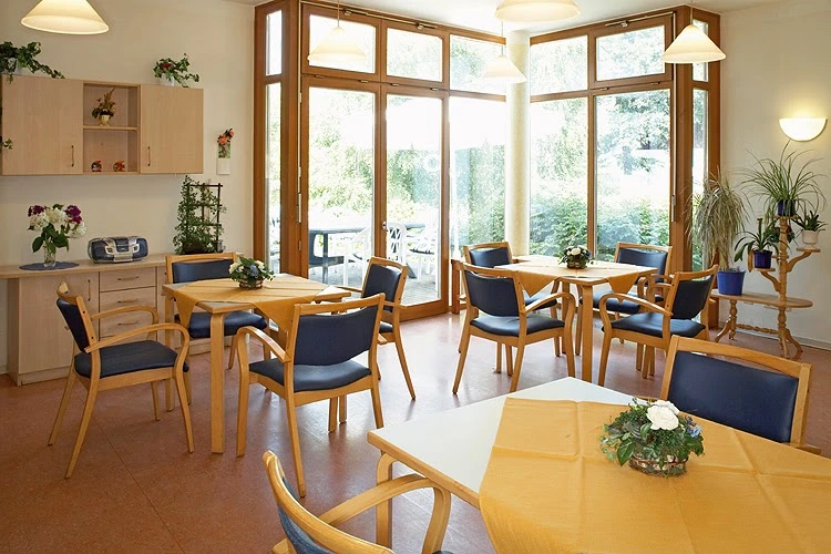 Kursana Domizil Torgelow Haus Waldsiedlung Psychiatrisches Pflegeheim – Bild 2