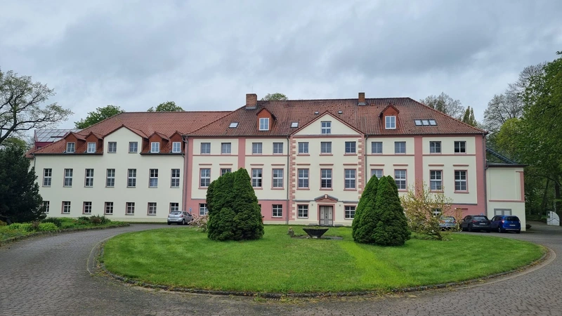 MEDIGREIF Parkklinik GmbH Kurzzeitpflege – Bild 1