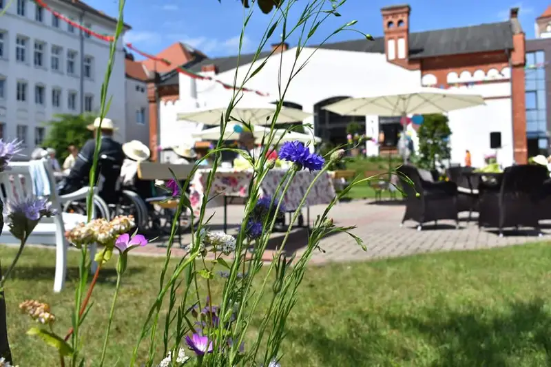 Am Warnowschlösschen Seniorenresidenz – Bild 2