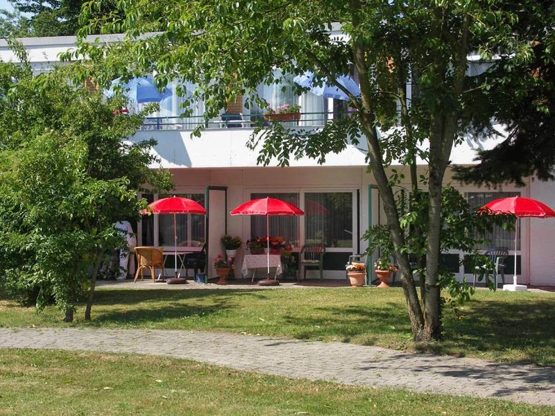 DRK-Senioren- und Pflegezentrum im Park – Bild 1