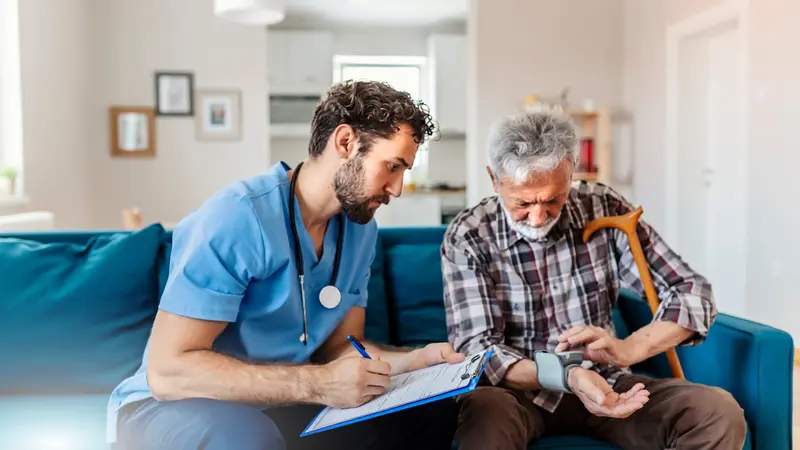 Daheim Pflegedienst Dr. Weber – Bild 2