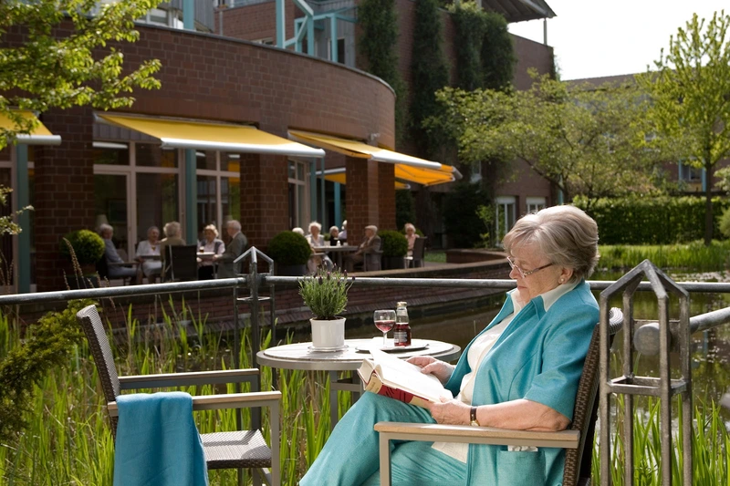 Seniorenresidenz "Haus Schloßpark" – Bild 1