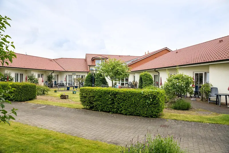 Seniorenhaus Sonnenhof- Rosengarten – Bild 1