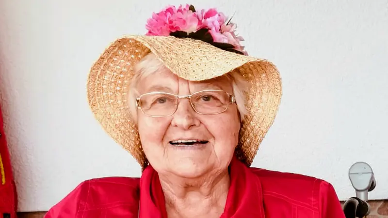 Hand in Hand Ute Klein-Bölting – Bild 1