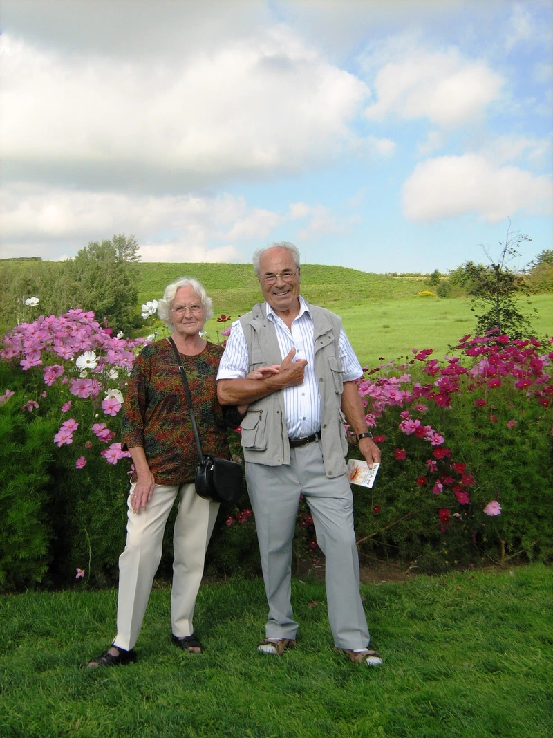 Hand in Hand Ute Klein-Bölting – Bild 5