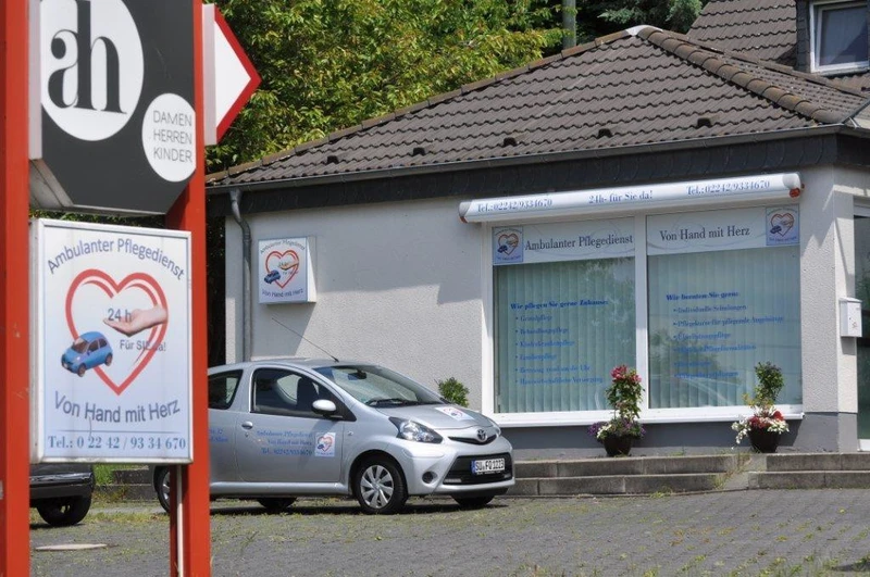 Von Hand mit Herz Ambulanter Pflegedienst Peter Eck – Bild 1