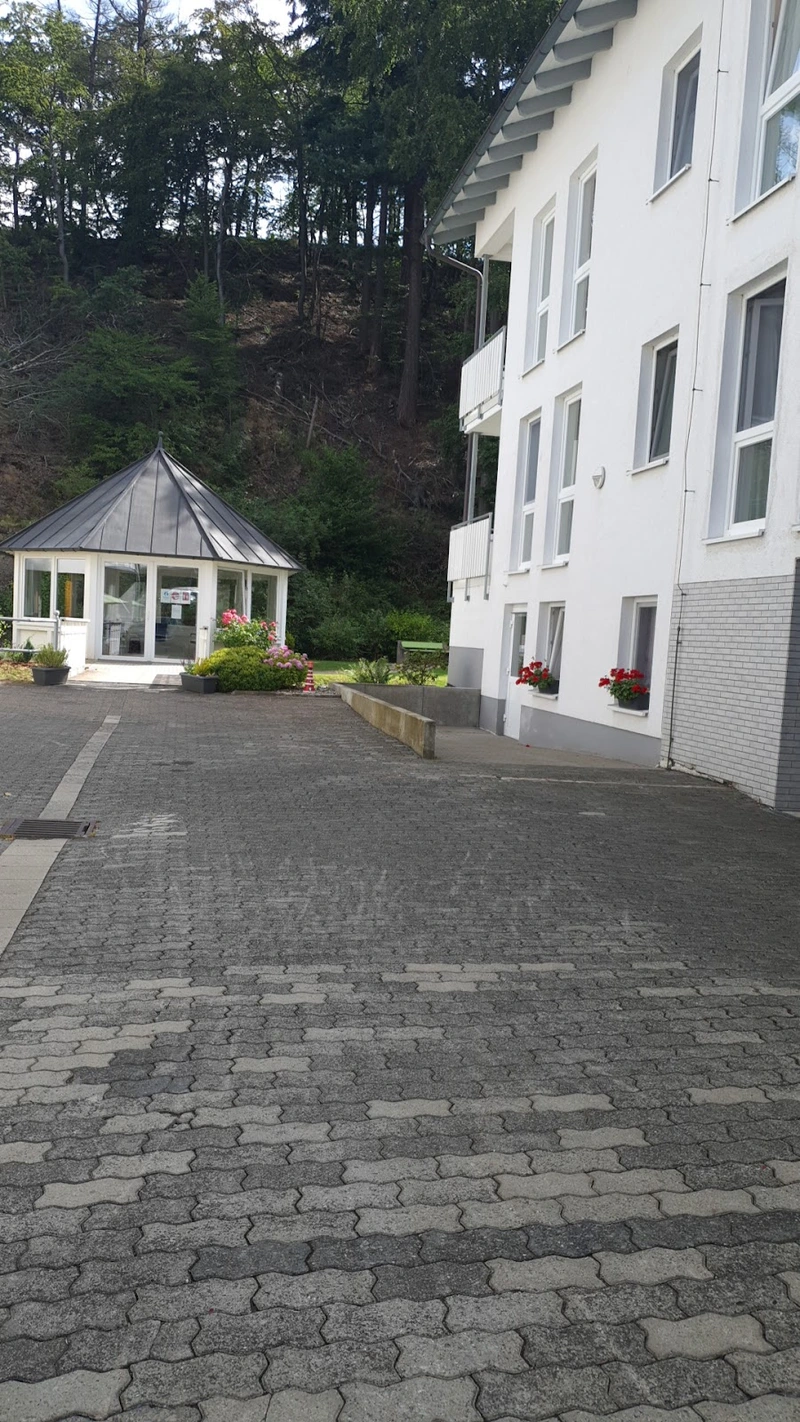 Senioren-Pflegeheim Löhlbacher Hof – Bild 4