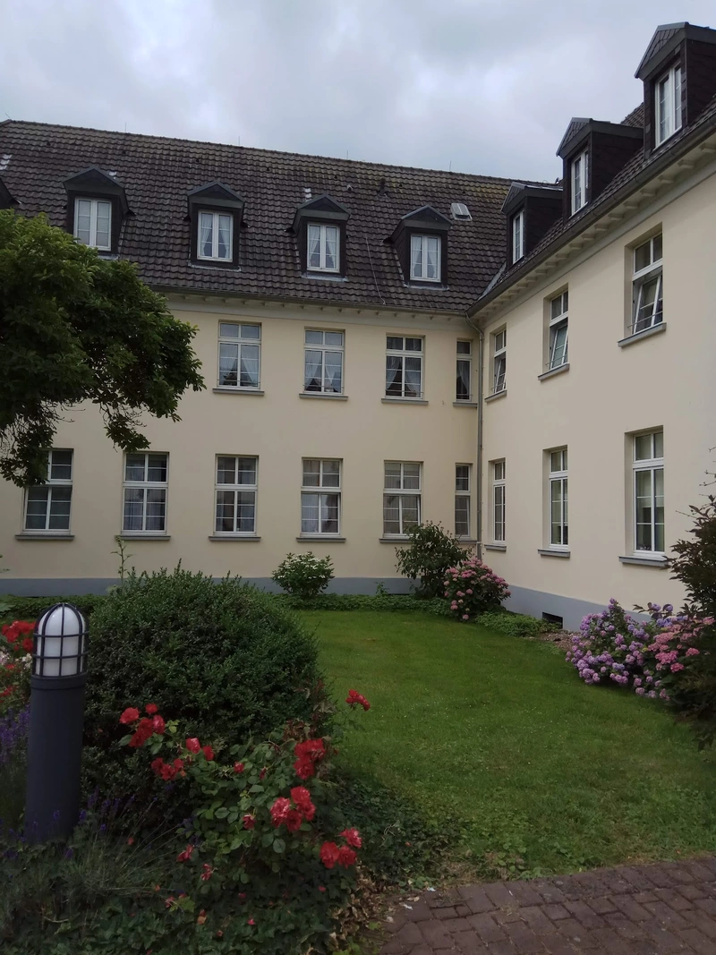 Cellitinnen-Seniorenhaus Burg Ranzow – Bild 2