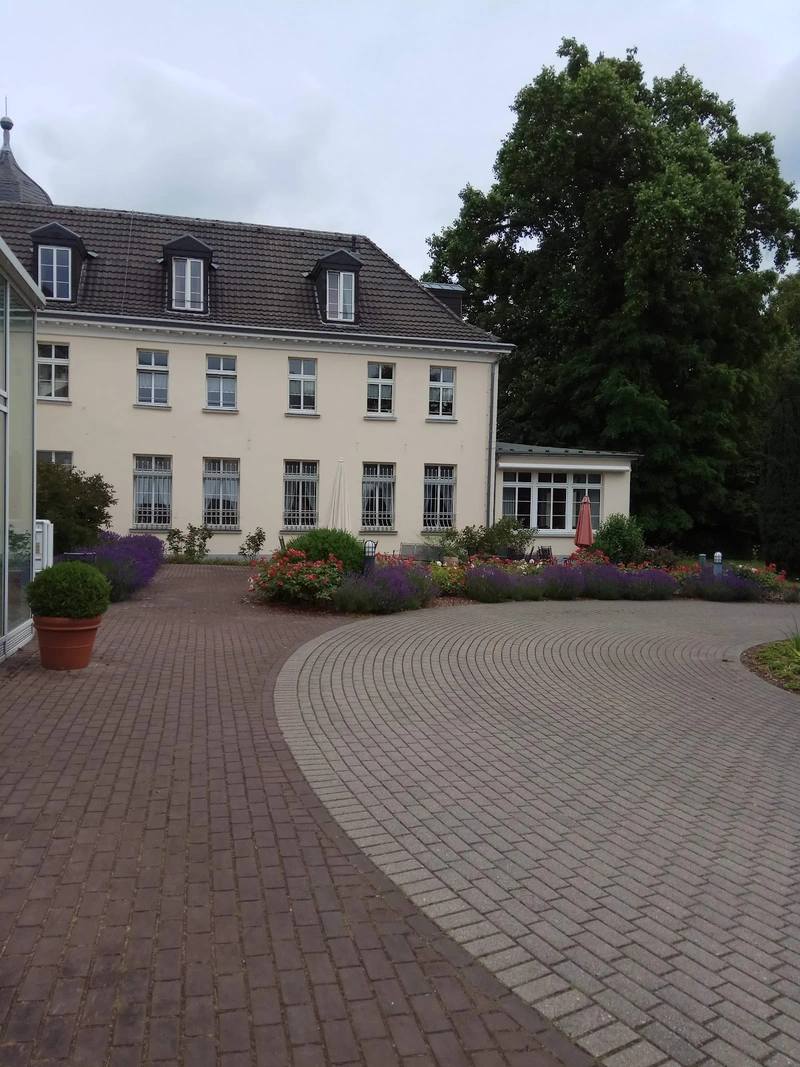 Cellitinnen-Seniorenhaus Burg Ranzow – Bild 4