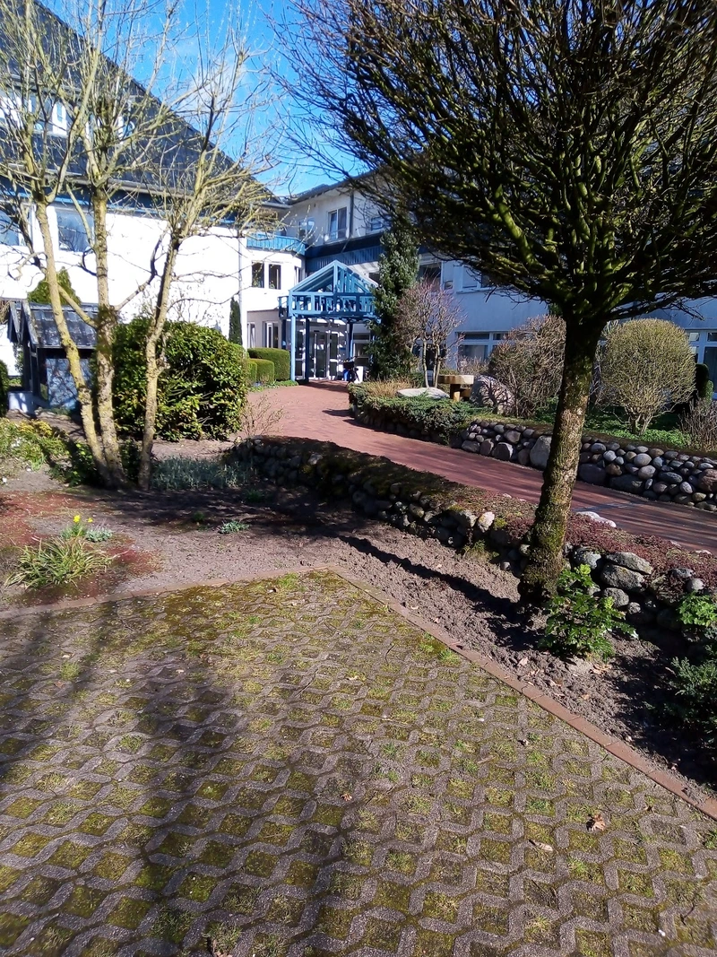 Altenpflegeheim as to Huus – Bild 1