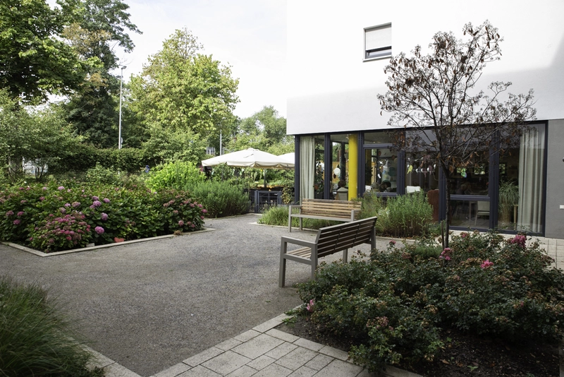 Präses-Held-Haus – Bild 1