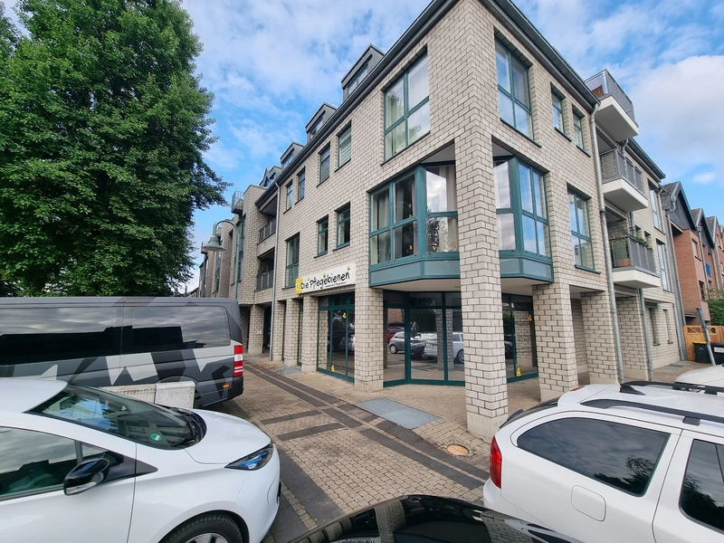 Pflegebienen – Bild 1