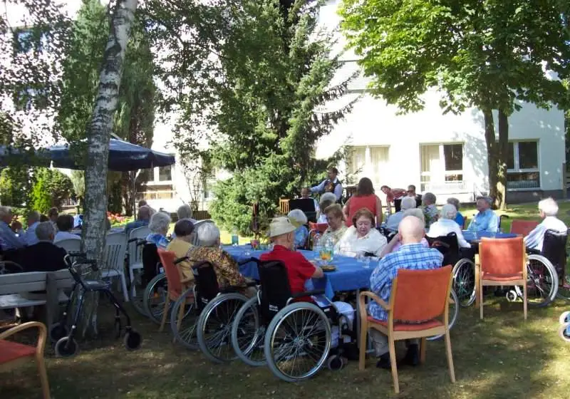 Senioren u. Pflegeheim Residenz – Bild 2