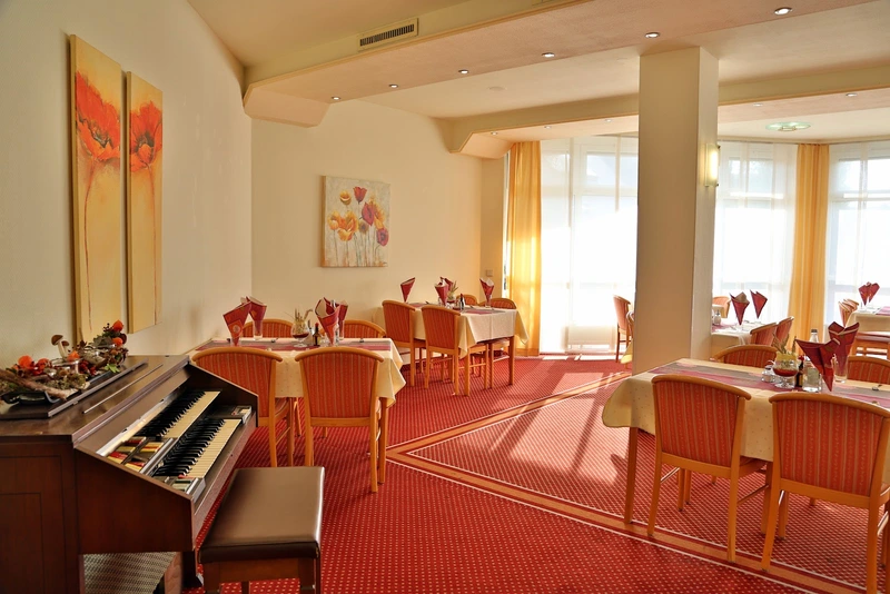 Maximilianstift – Bild 1