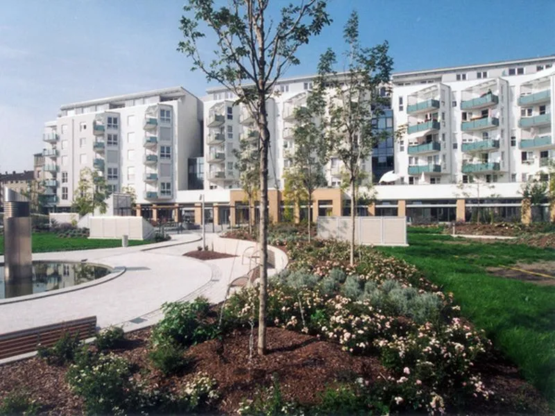 Service-Wohnen & Pflege "am LANZGARTEN" – Bild 1