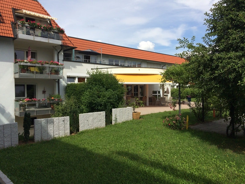 DRK Altenpflegeheim Franziska von Hohenheim Stift – Bild 1