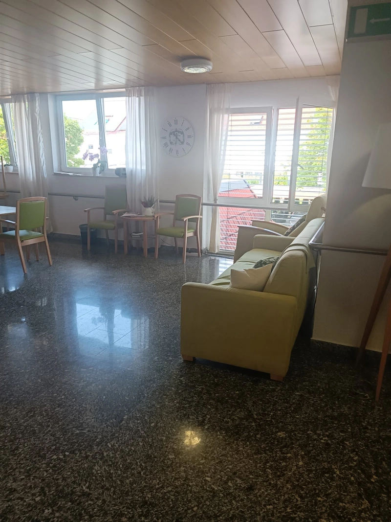 DRK Altenpflegeheim Franziska von Hohenheim Stift – Bild 3