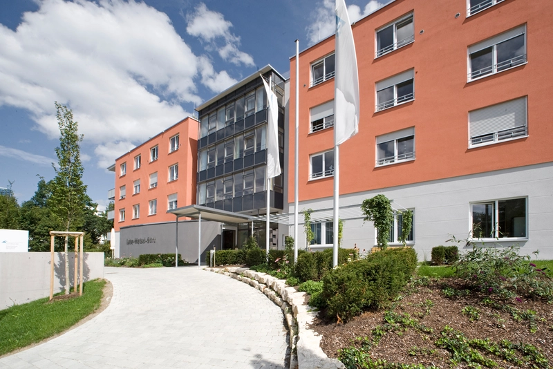Luise-Wetzel-Stift – Bild 1