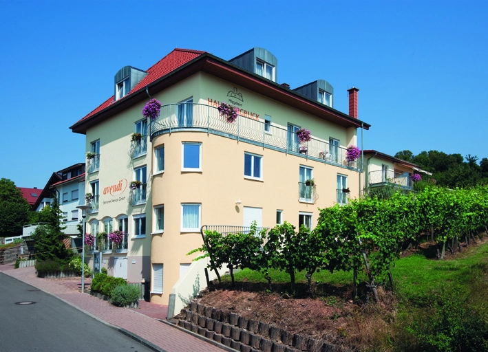 avendi Senioren Service Pflegeheim "Haus Burgblick" – Bild 1
