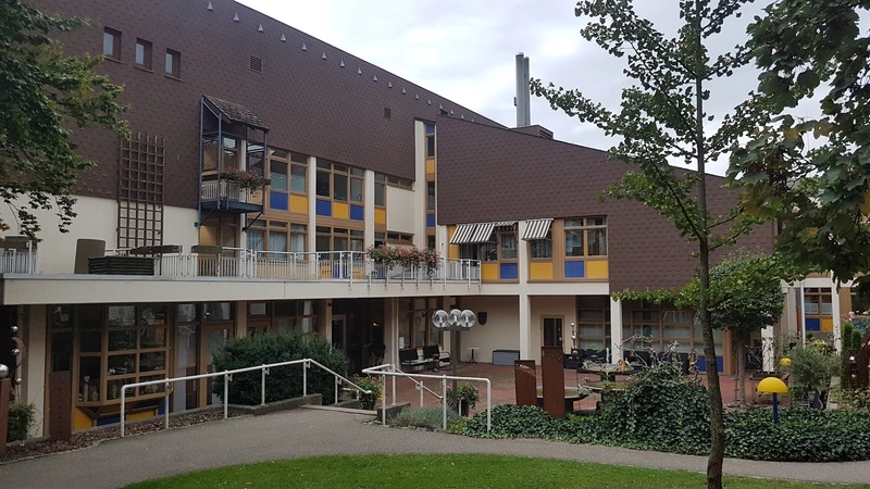 Wahl-Linderisches Altenheim im Eigenbetrieb Seniorenheime des Landkreises Günzburg – Bild 1