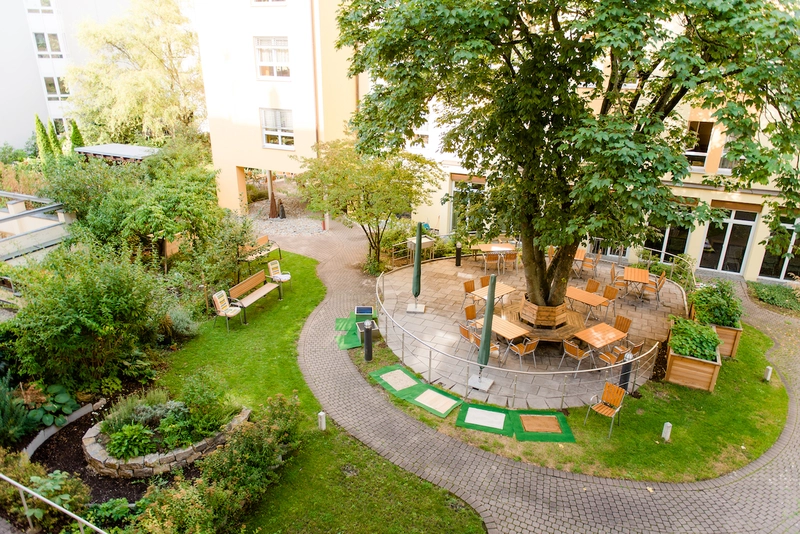 Hermann-Bezzel-Haus – Bild 1