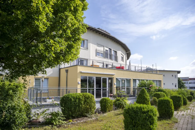Zentrum für Betreuung und Pflege Phönix Obertraubling – Bild 1