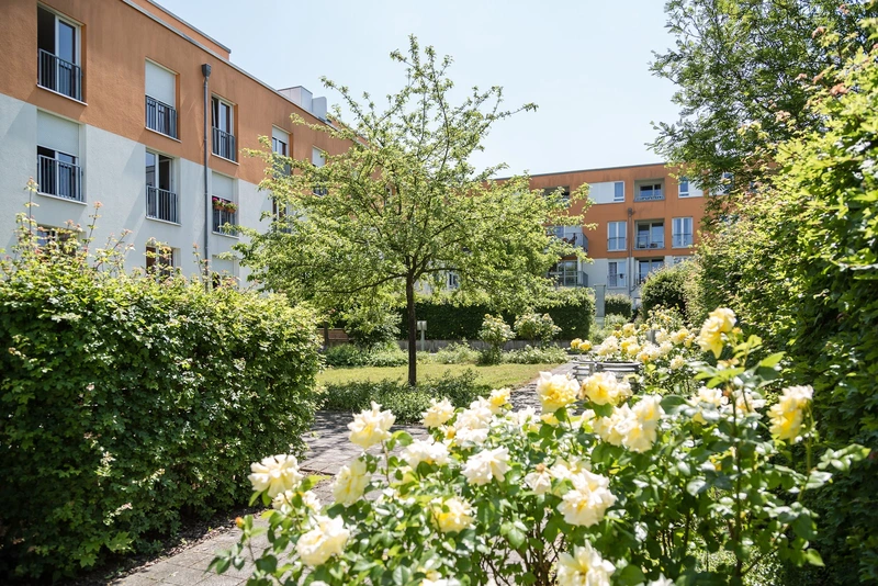 Wohn- und Pflegezentrum Rosengarten – Bild 1