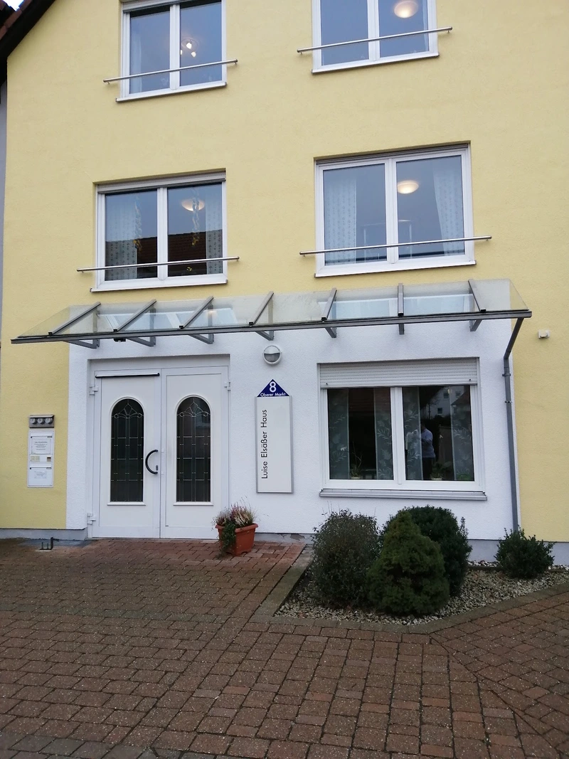 Luise-Elsäßer-Haus Seniorenwohn- und Pflegeheim – Bild 1