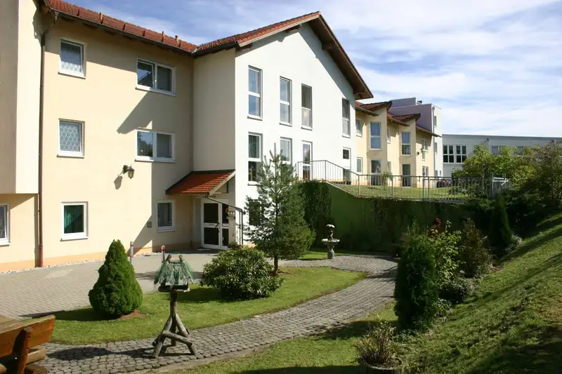 Theresien-Seniorenresidenz – Bild 1