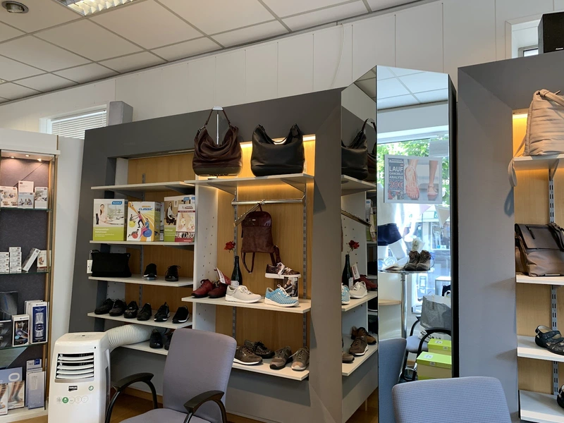Orthopädie-Schuhtechnik . – Bild 4
